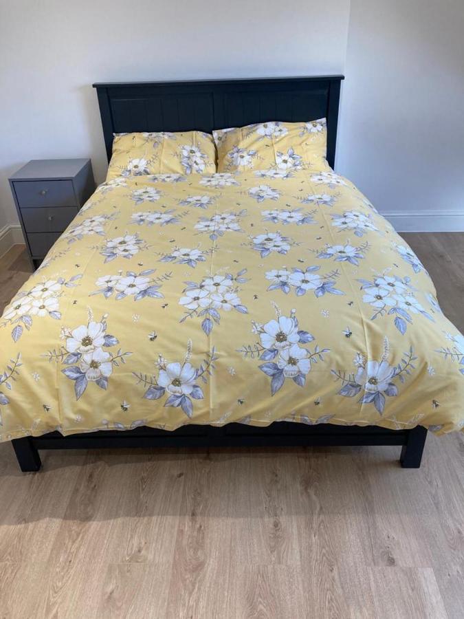 Snug 5-Bedroom Residential Home In Great Londra Dış mekan fotoğraf