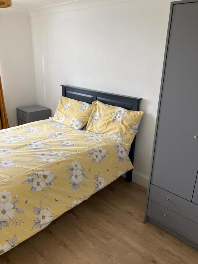 Snug 5-Bedroom Residential Home In Great Londra Dış mekan fotoğraf